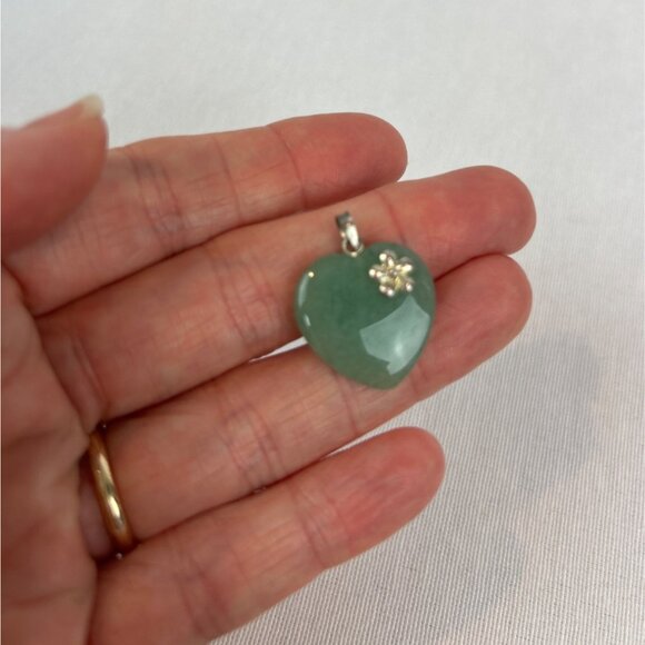 Green Aventurine Heart Pendant With Silver Flower Accent - Picture 5 of 6